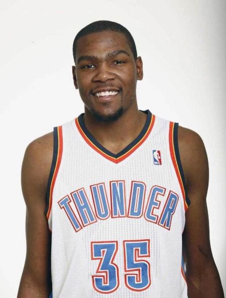 周六西甲裁判安排：科尔德罗将执法巴萨vs奥萨苏纳（西甲周六裁判出炉：科尔德罗执法巴萨对阵奥萨苏纳）