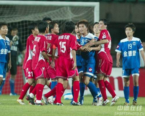 足球体能训练方案（足球体能提升计划）