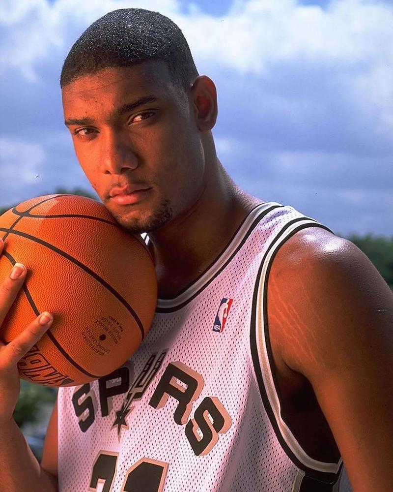 斯普利特：罗威在防守端展现了很强的多样性，他对我们很重要（斯普利特：罗威防守端多面能，是我们不可或缺的一员）