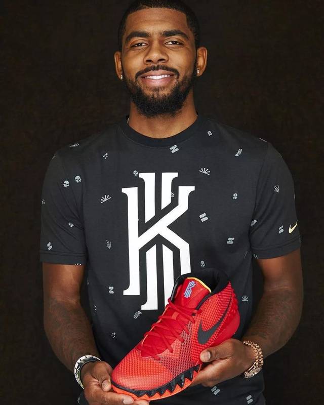 范弗里特谈复出：与6个月康复周期死磕，力争明年3月底复出（范弗里特谈复出：咬紧牙关挺过6个月康复，目标明年3月底重返赛场）