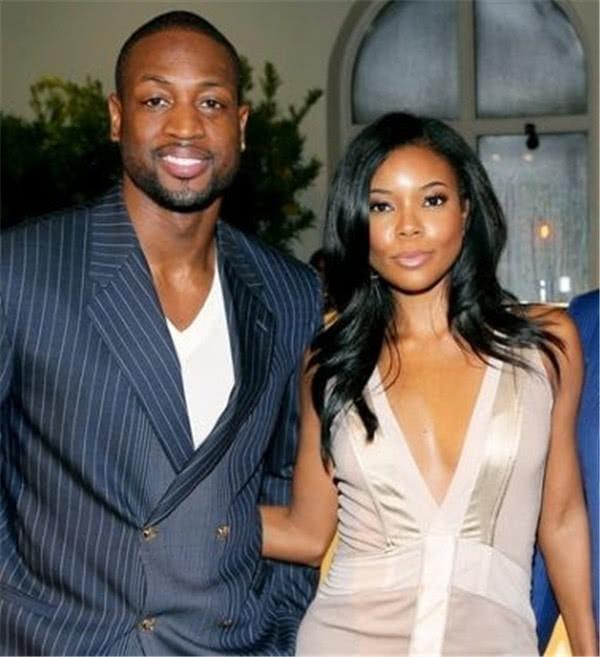 阿里纳斯： KD两个冠军是抱团来的，库里才是实打实的四个总冠军！（阿里纳斯：杜兰特两冠靠抱团，库里四冠货真价实）