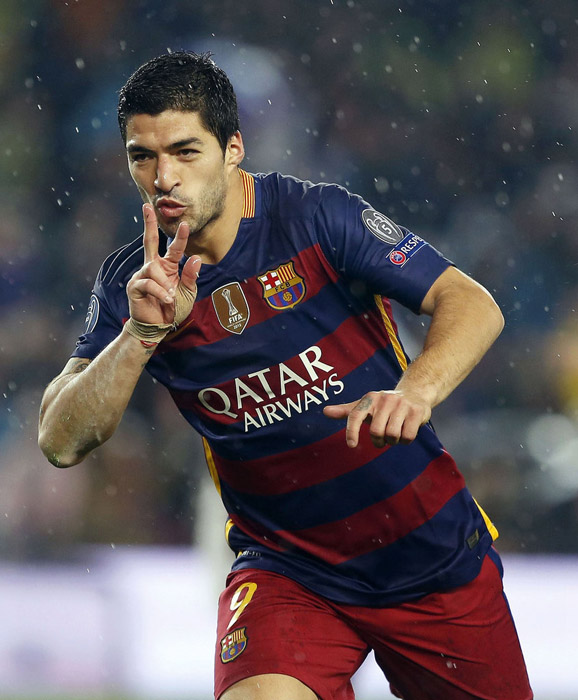 就靠高和能防！杨毅复盘火箭胜湖人 道出紫金军团惨败原因（杨毅解读火箭擒湖人：身高优势与防守强度成胜负关键，紫金军团惨败缘由揭晓）