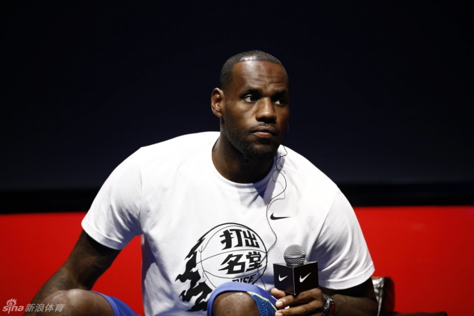 沃尔夫斯堡vs勒沃库森：马耶尔、阿诺德首发，希克、格里马尔多出战（沃尔夫斯堡对阵勒沃库森：马耶尔、阿诺德先发，希克、格里马尔多登场）