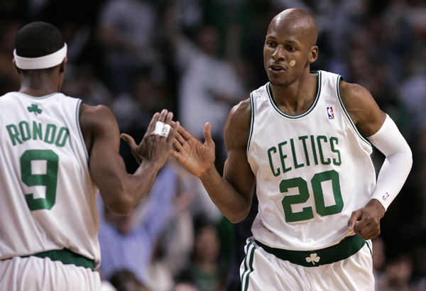 奇才队赞助商联手行动，关怀球队工作人员（奇才队赞助商携手关爱球队工作人员）